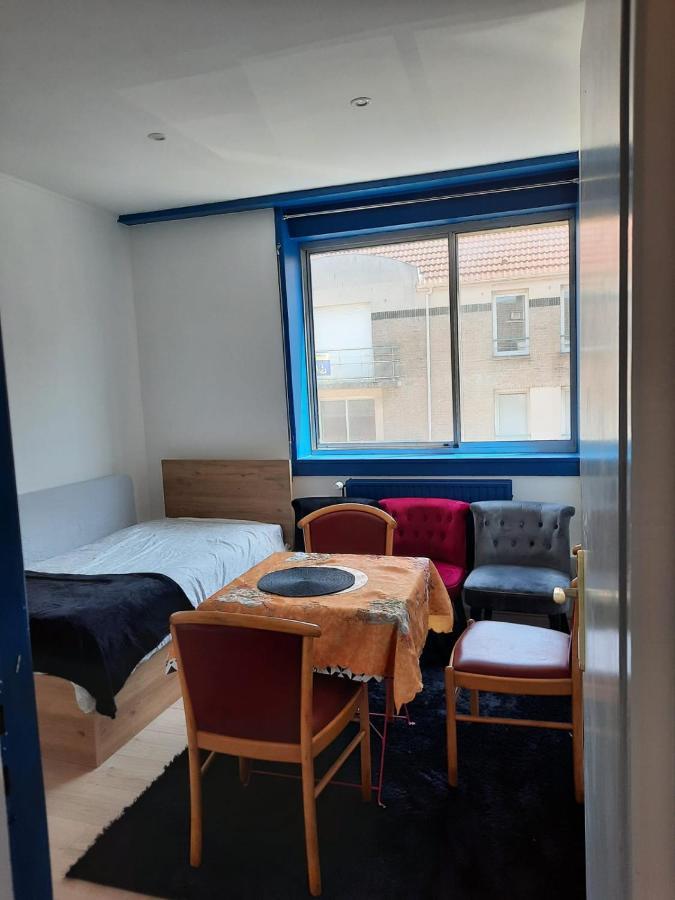 une détente à la plage Dunkirk Extérieur photo